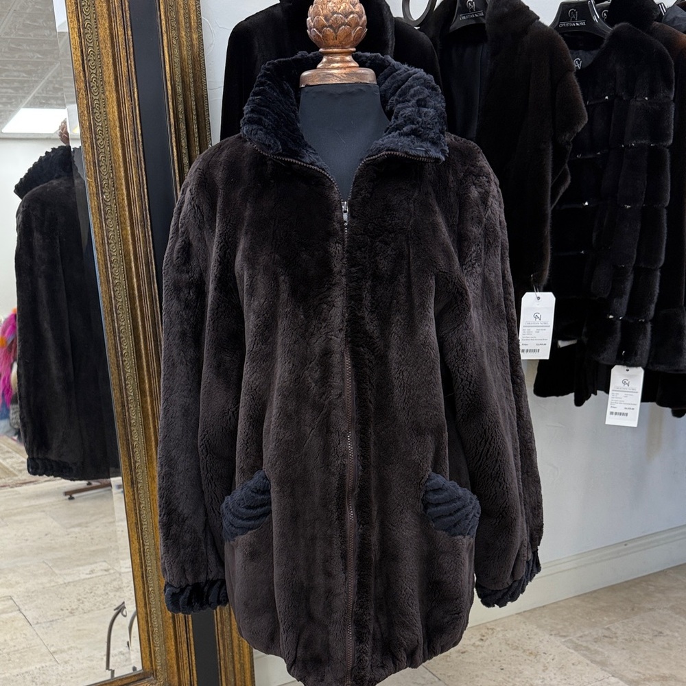 Luxurious dyed Matara w/black grooved Sheared Beaver Fur zipper Jacket.